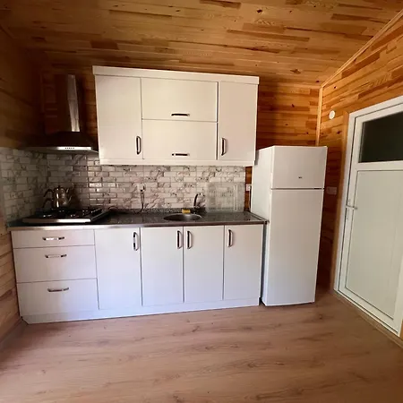 Parlak Evleri Aparthotel Adrasan