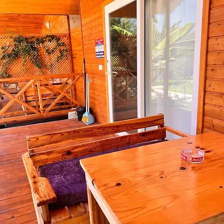 Aparthotel Parlak Evleri *