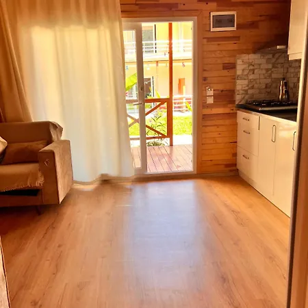 Parlak Evleri Aparthotel *