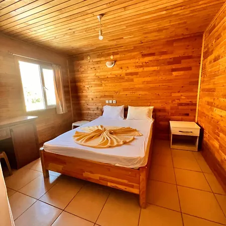 Adrasan Parlak Apart 4*