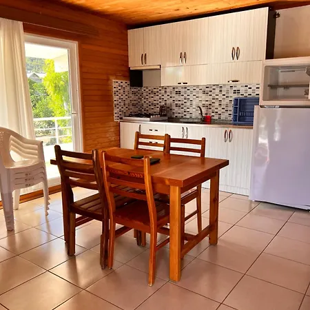 Parlak Evleri Aparthotel