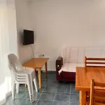 Parlak Evleri Aparthotel