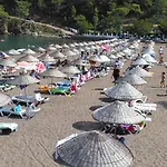 Parlak Evleri Aparthotel